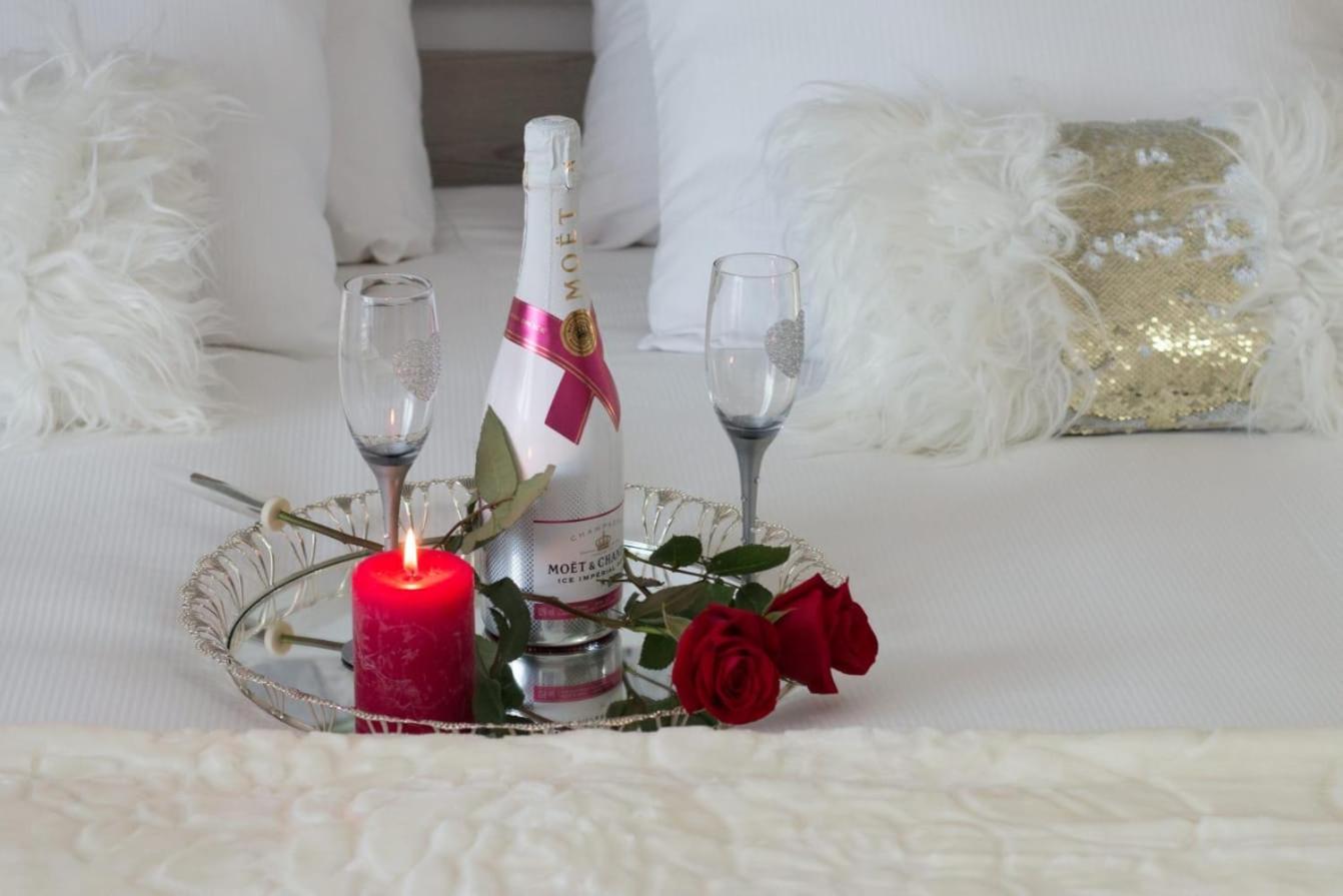 Aparthotel "Queen Zina" ヴラシチ エクステリア 写真